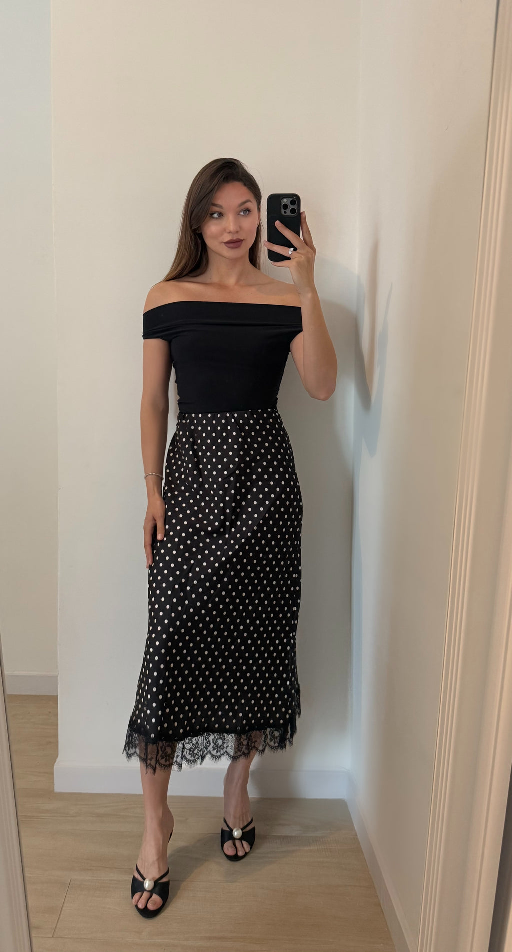 Gonna Pois Lace